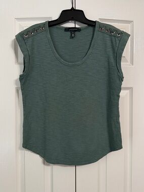 WHBM Sage Green Eyelet Shoulder Cap Sleeve Top Size Medium